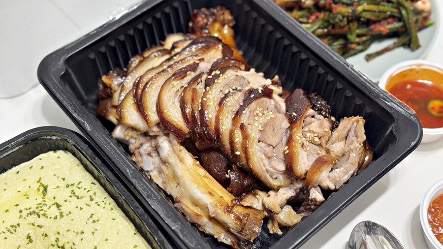 집에서 밥 먹습니다 - 분당 야탑, 크라운족발_3.jpg