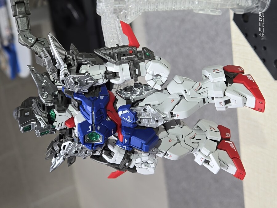 MGSD 윙건담 제로커스텀_2.jpg