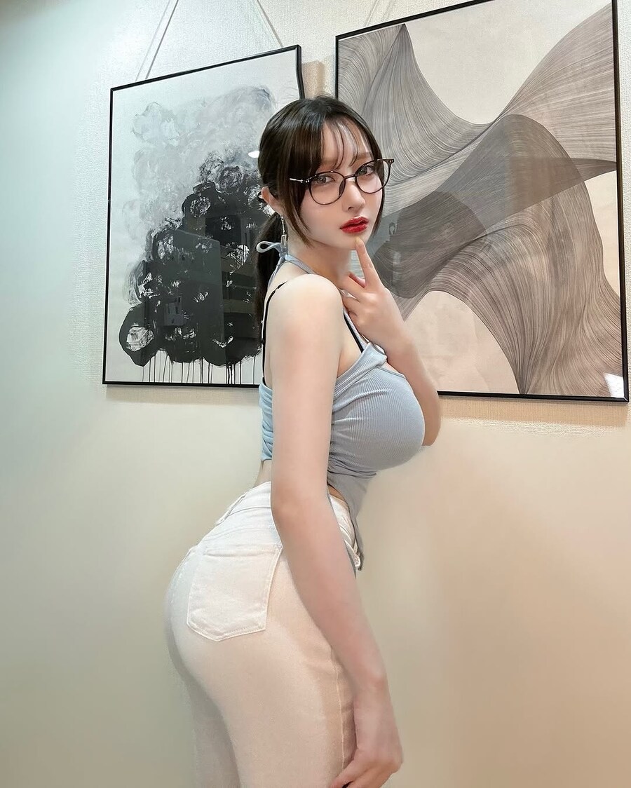 호불호 몸매녀.jpg_4.jpg