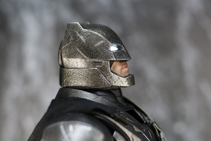 [핫토이] 아머드 배트맨 2.0 다이캐스트 디럭스_6.jpg