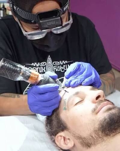 UFC) 전 챔피언의 차원이 다른 광고_6.jpg