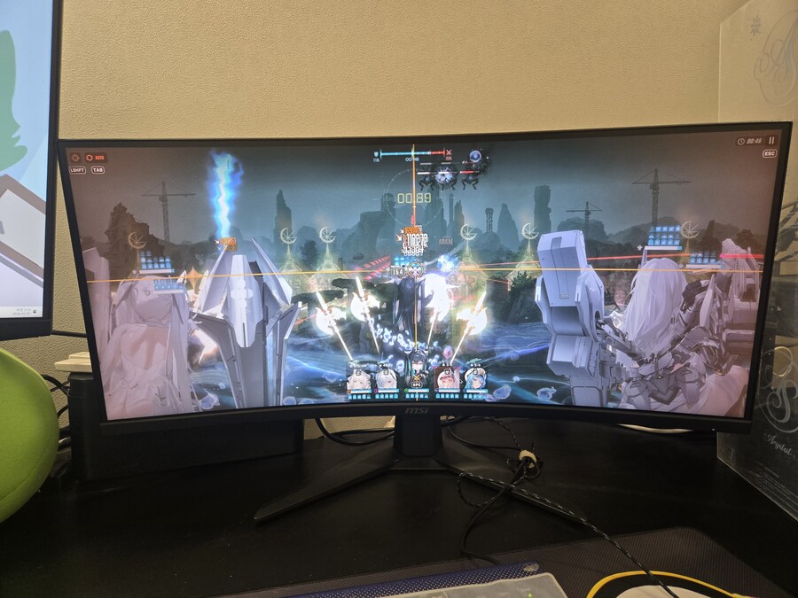 21:9 비율 모니터로 게임 플레이 해본 소감._1.jpg