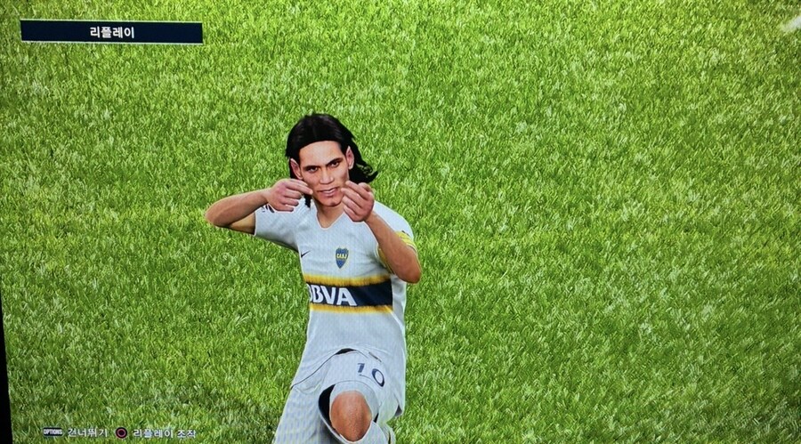 PS4) 위닝2019 - 카바니로 포트트릭_2.jpg