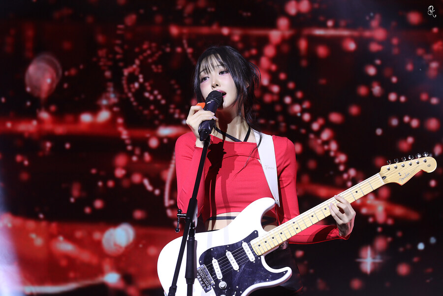 [유주] ‘2025 유주 팬미팅 : MUSE’ 오프닝 & 브릿지 VCR_1.jpg