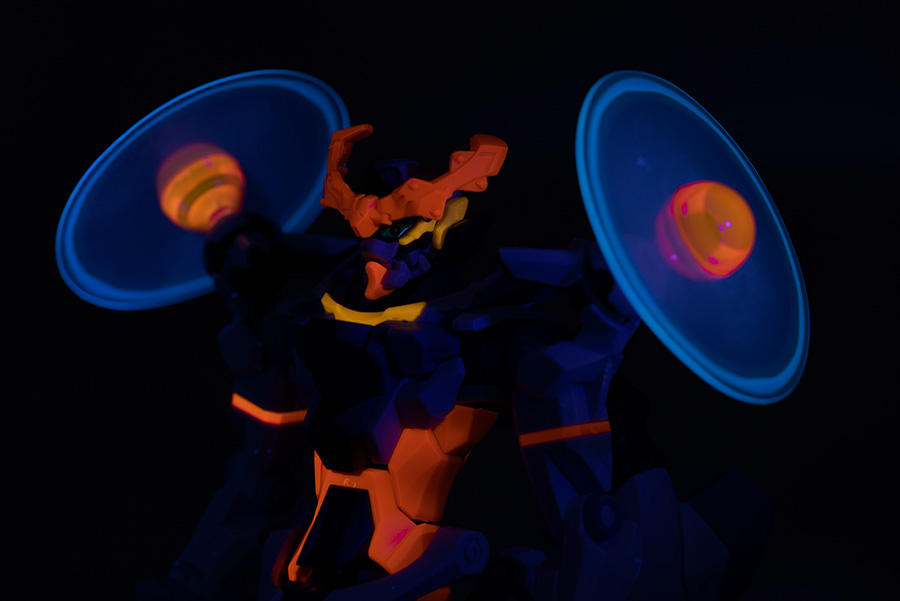 HG GQ 1/144 지쿠악스 엔디미온 유닛 각성시 해외 리뷰_76.jpg