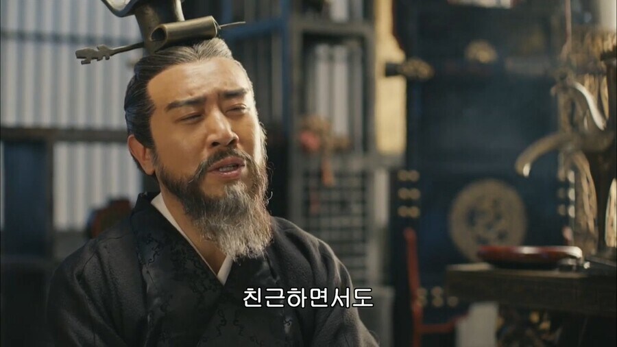 유비가 연의와는 캐릭터성이 완전 차이난다는 말이 나온 이유_1.jpg