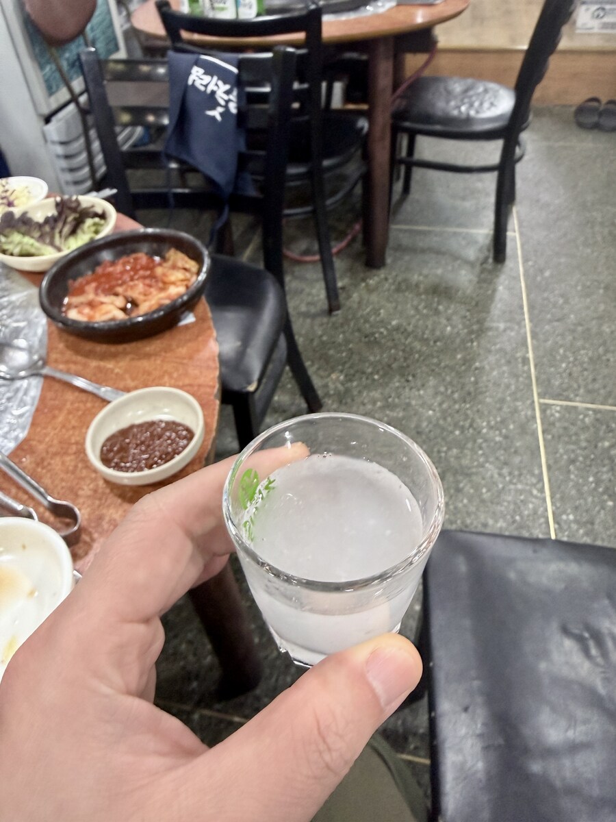 승진 직원 축하 회식_7.jpg