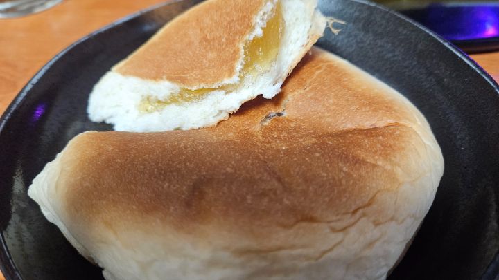 밀도 튼튼고양이식빵, 삼립 마누카 꿀호떡_4.jpg