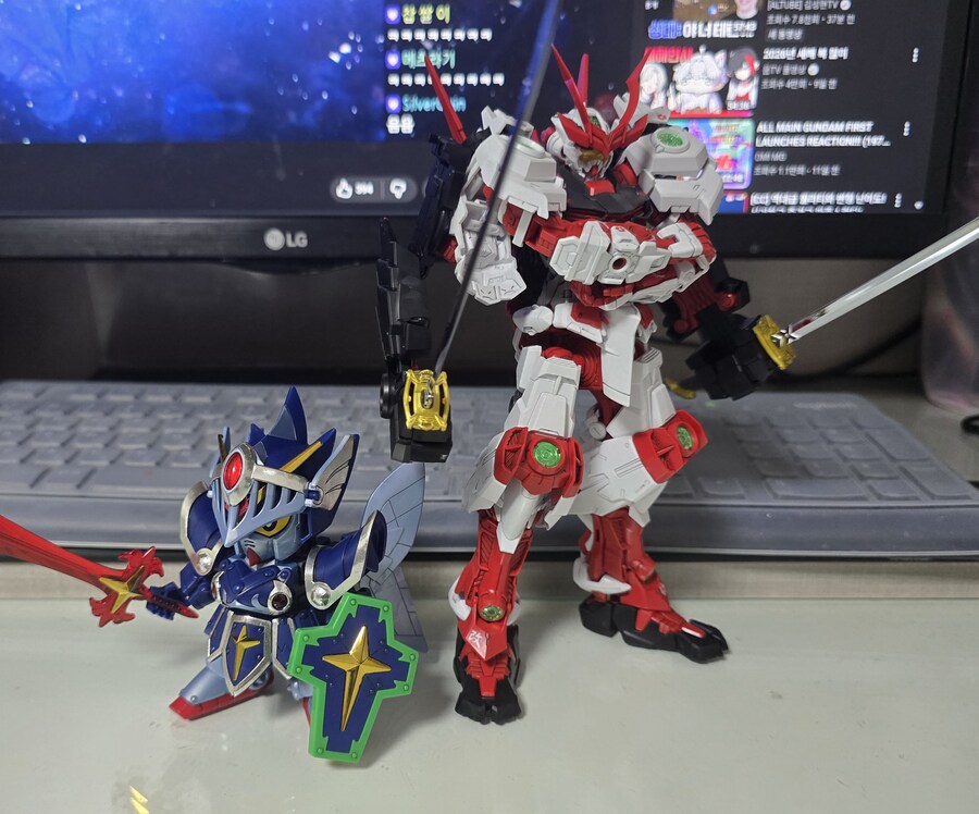 건담)나이먹으니 MG하나 만드는것도 힘들군..._1.jpg