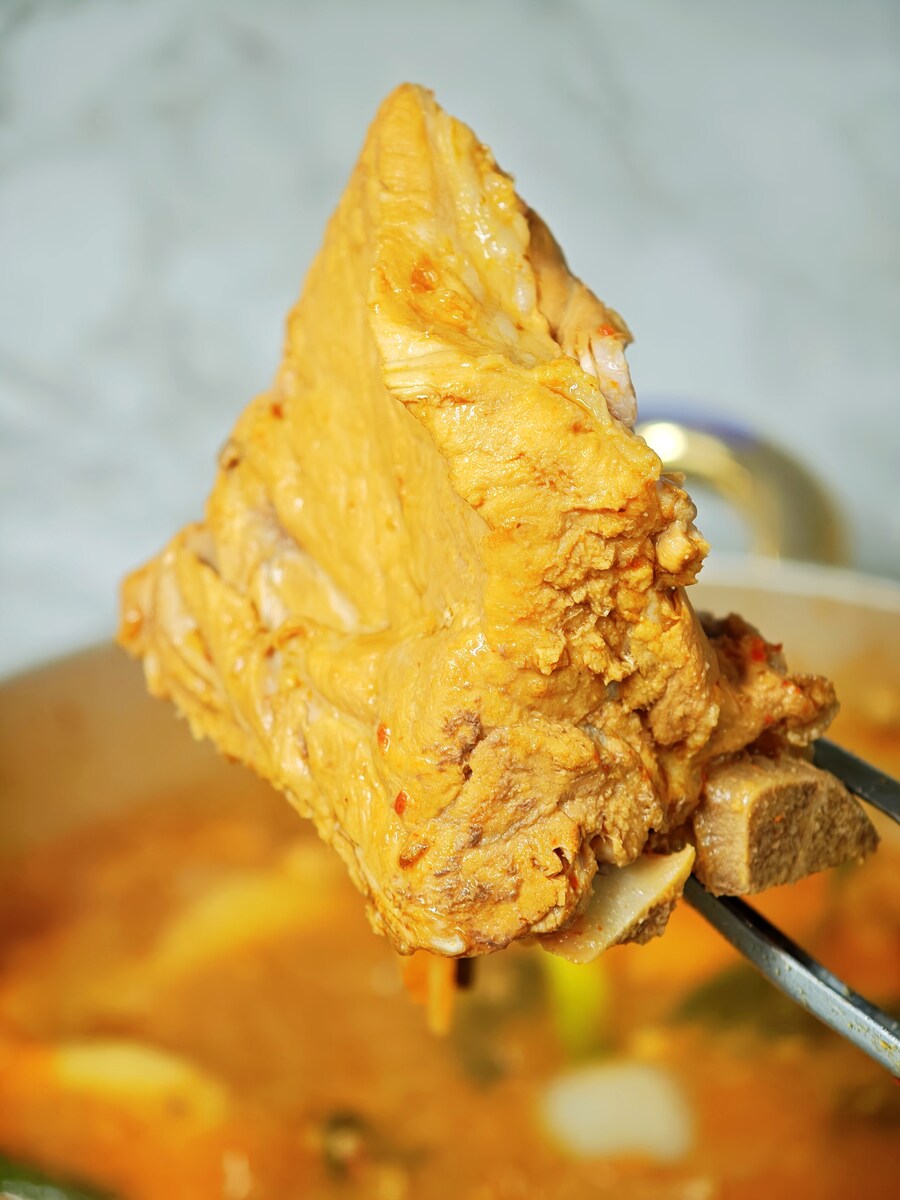 쌀쌀할때는 묵은지 감자탕_9.jpg