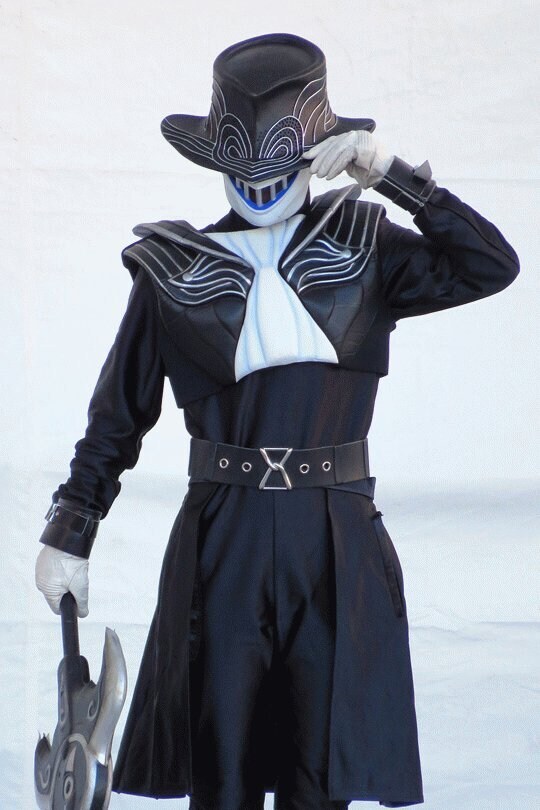 열차전대 토큐쟈) 타 작품 악의 조직 간부로 슈트로 재탕해도 위화감 없는 전투원_1.png