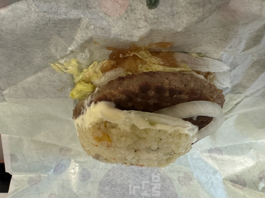 롯데리아가 라이스버거를 파는군요._3.jpg