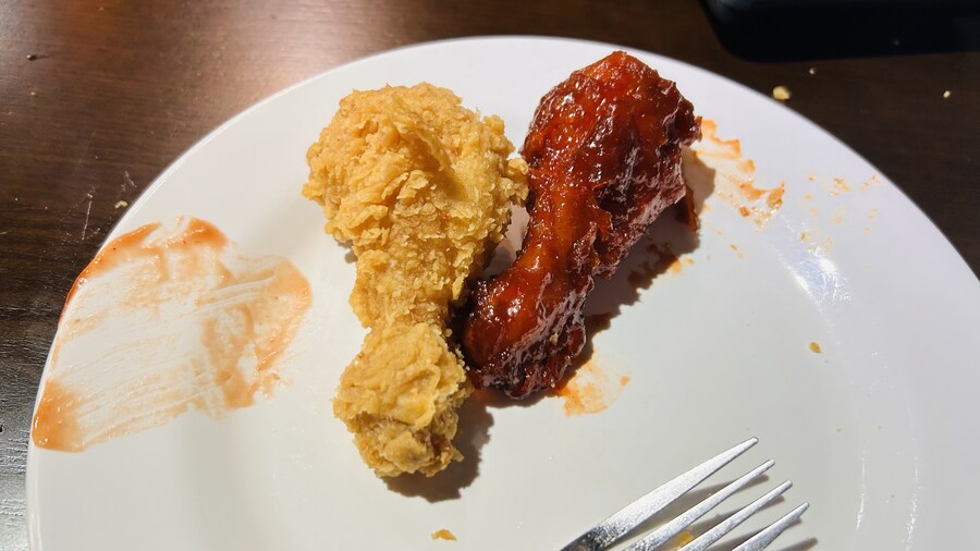 남자들만으로 가득했던 BBQ 뷔페_11.jpg