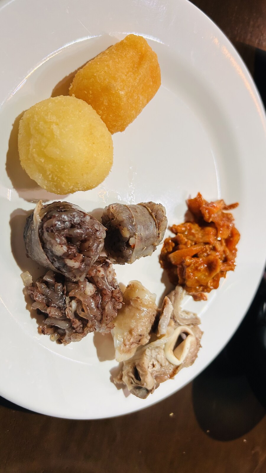 남자들만으로 가득했던 BBQ 뷔페_12.jpg