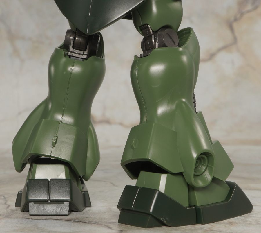 HGUC 1/144 기라 도가 중무장 사양 해외 리뷰_24.jpg