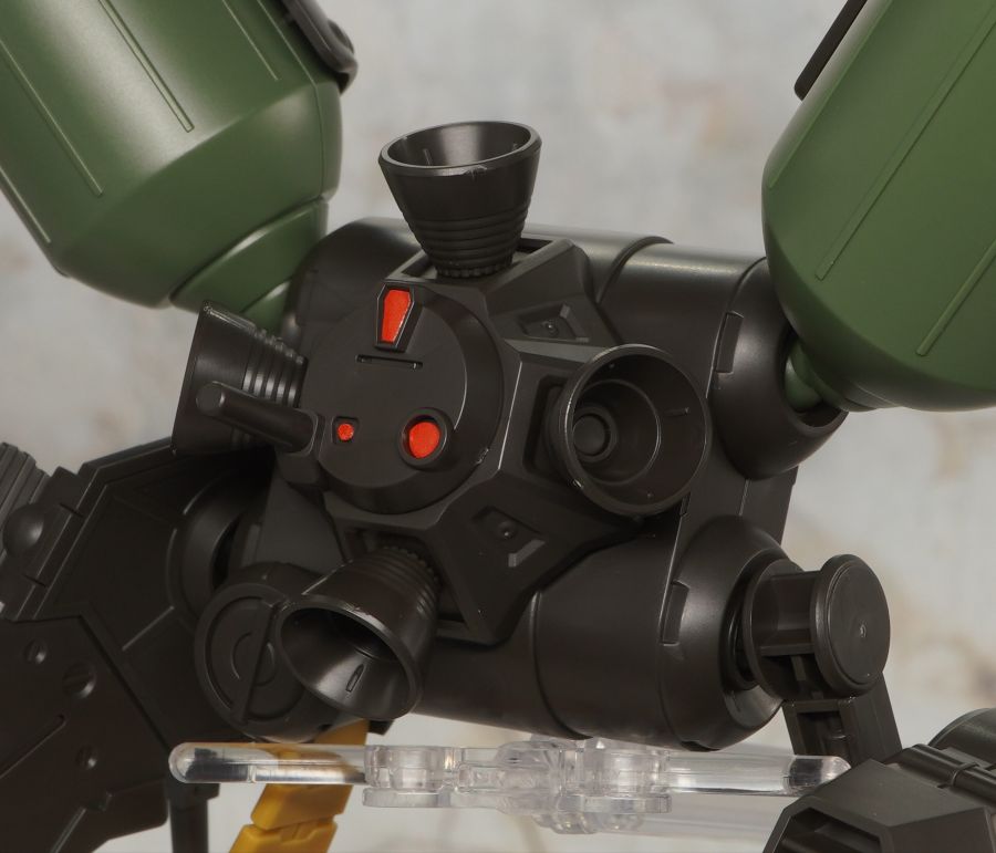 HGUC 1/144 기라 도가 중무장 사양 해외 리뷰_31.jpg