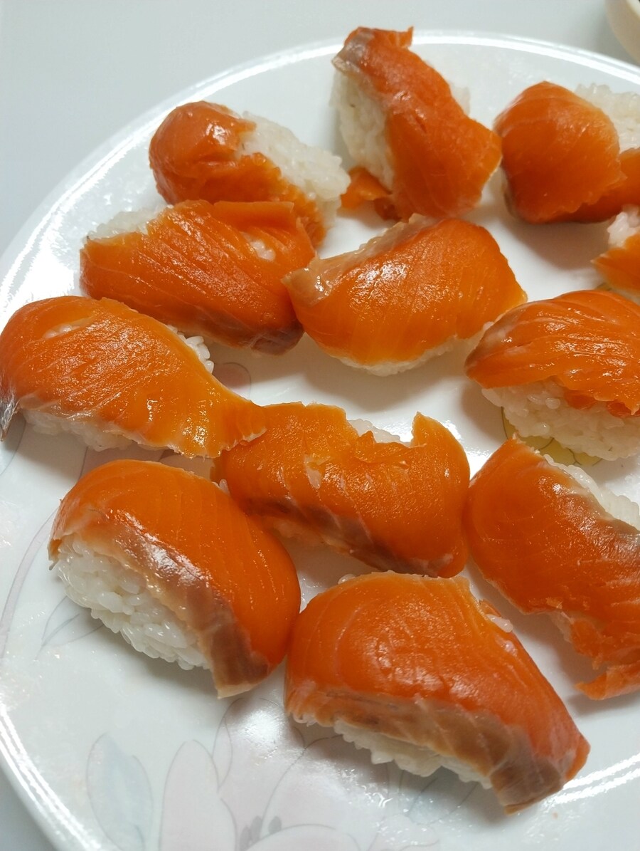 집밥-훈제연어스시 만들기_8.jpg