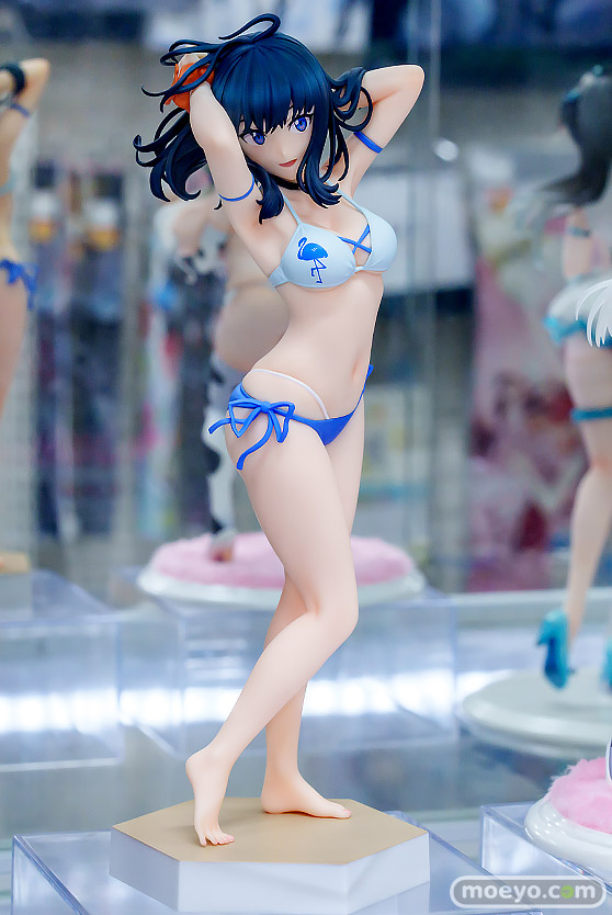 [웨이브] POP UP 비치 퀸즈 타카라다 릿카 L 사이즈 전시 사진_6.jpg