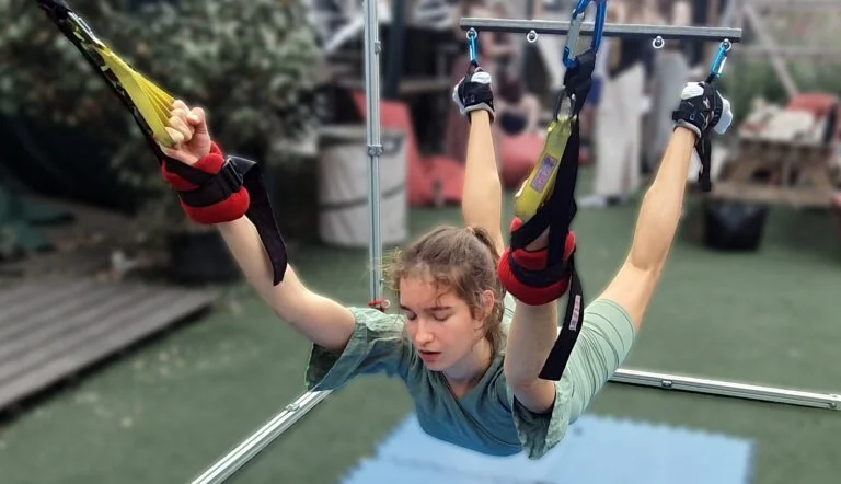 팔다리 묶어서 하는 운동기구_1.webp