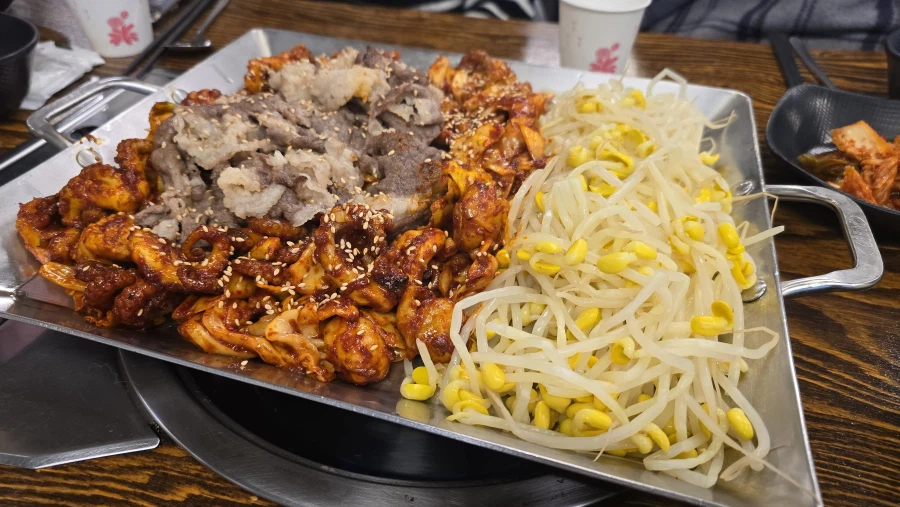 불맛나는 차돌+쭈꾸미 볶음_1.webp
