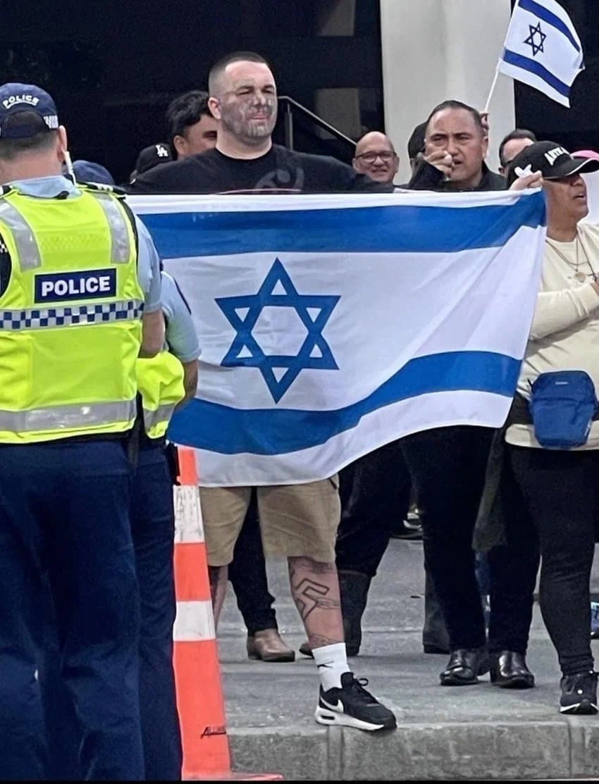 이 미친 사진은 뭐야???_1.webp