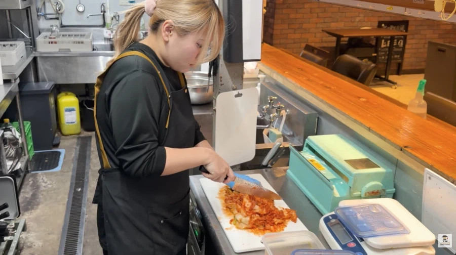 24세 여사장이 일본서 운영 하는 한식 다이닝_18.webp