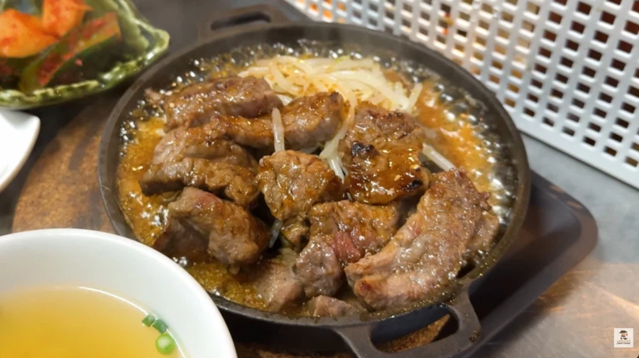 24세 여사장이 일본서 운영 하는 한식 다이닝_40.webp