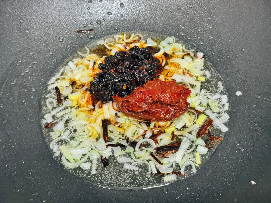 마파두부와 마라탕_3.webp