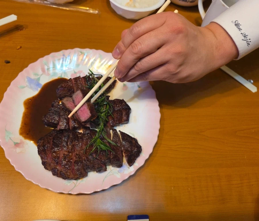 여행톡방 신년회 가서 1박2일 요리했습니다._8.webp