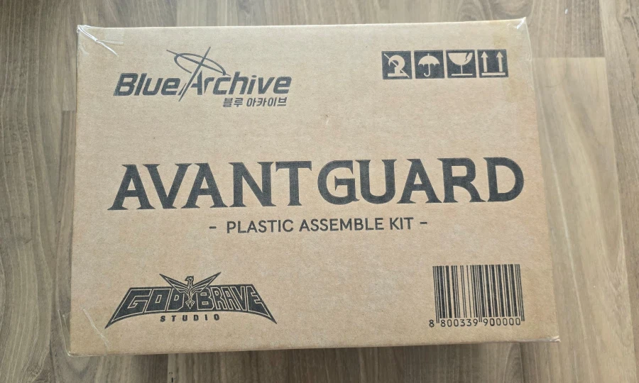 아방가르드 도착했네요_1.webp