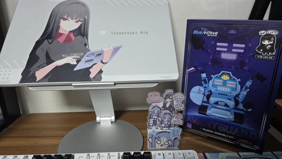 블루아카)아방가르드! 아방가르드!!_1.webp