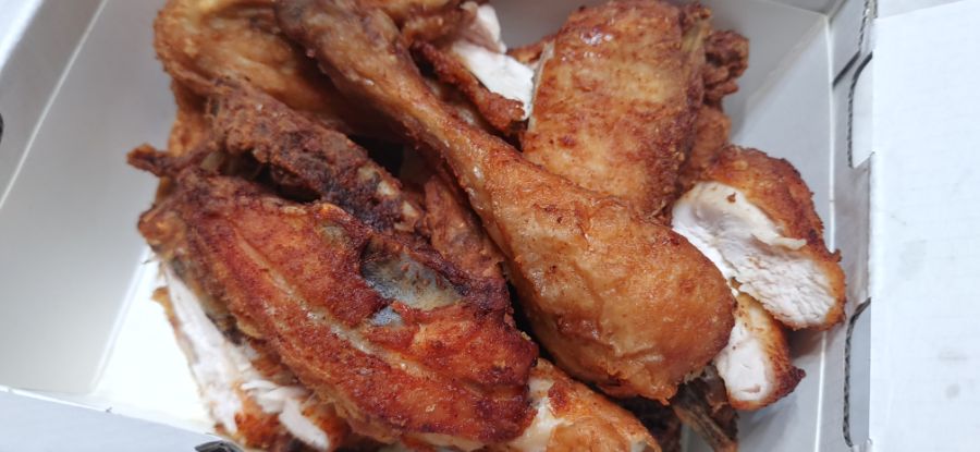 둘둘치킨과 어째선지 오른쪽으로 간 평범한 한식뷔페_1.jpg