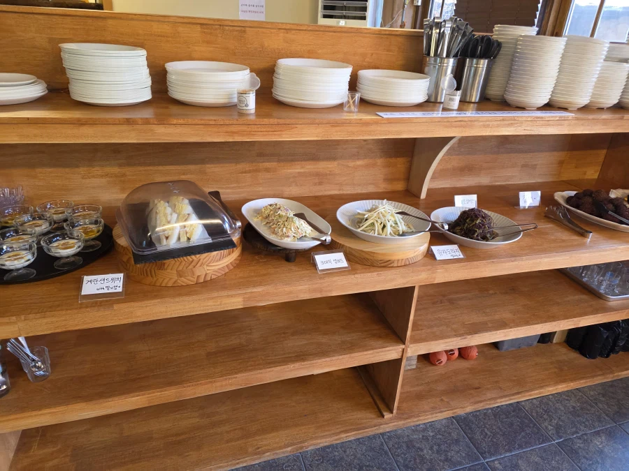 가족들과 산속에서 즐기는 고기뷔페_4.webp