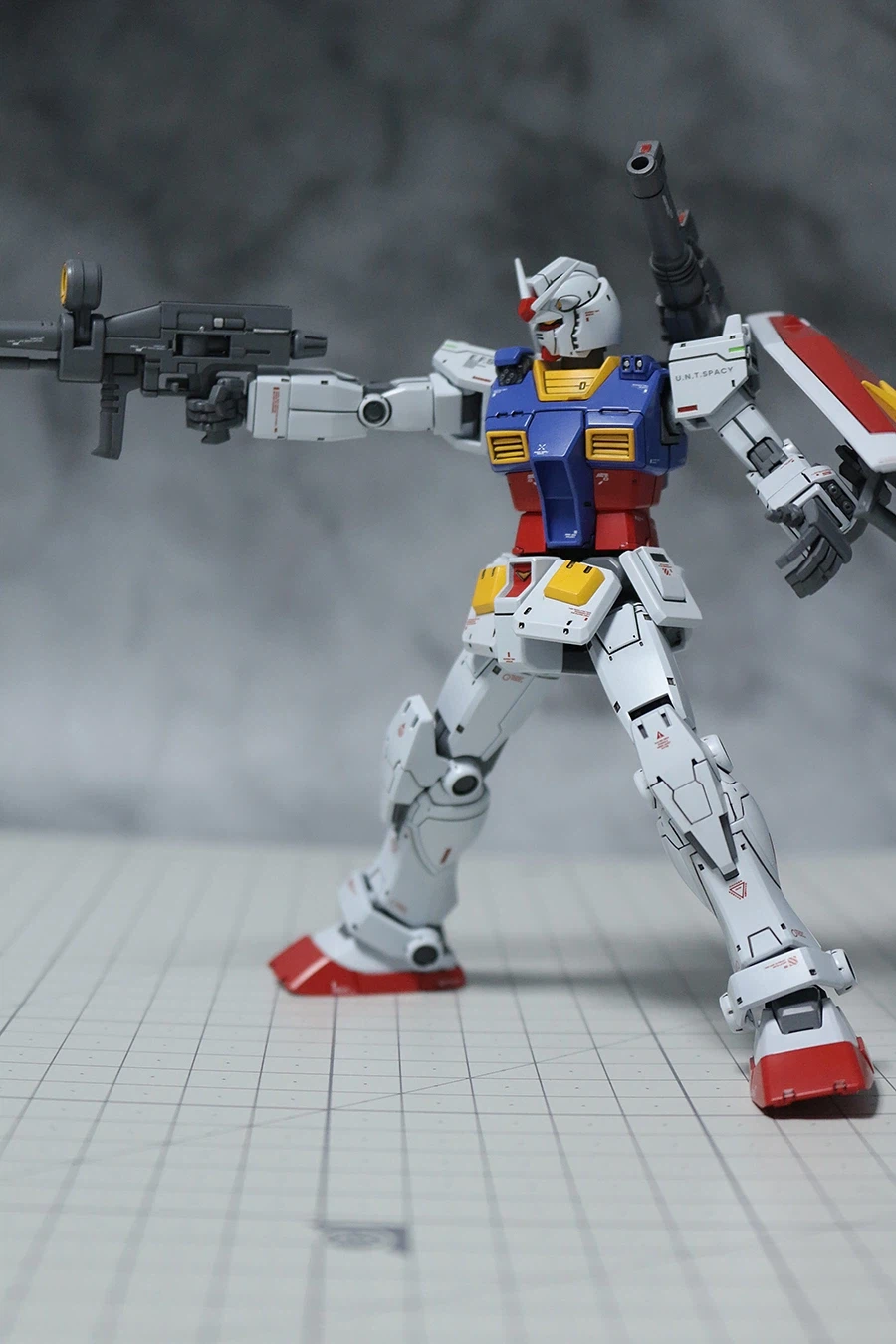 HG RX-78-02 건담 디 오리진 완성_8.webp