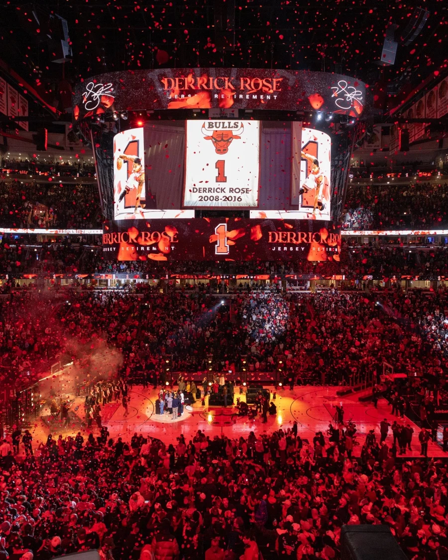 ‘흑장미’ 로즈, 눈물의 영구결번식→CHI는 허더의 결승 3점포로 짜릿한 승리_1.webp