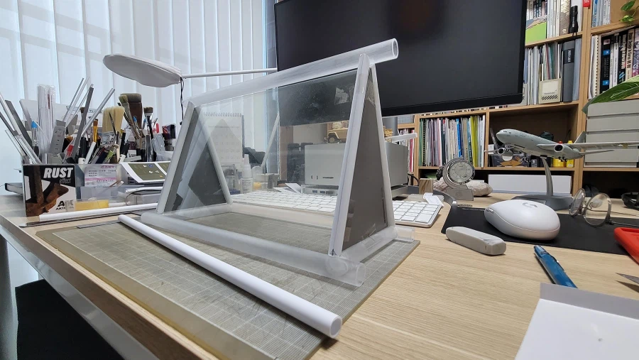 바리케이드 1/6_1.webp