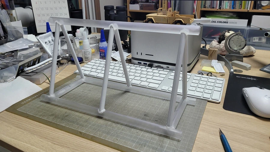 바리케이드 1/6_2.webp