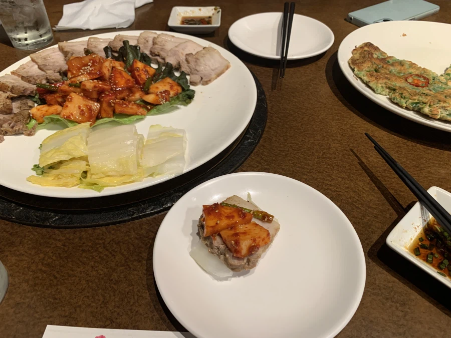 부추전 보쌈 꼬리곰탕_5.webp