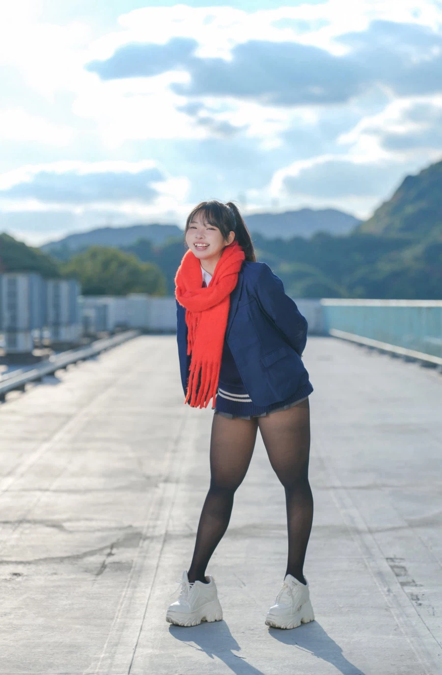 허벅지가 굉장한 코스어_9.webp