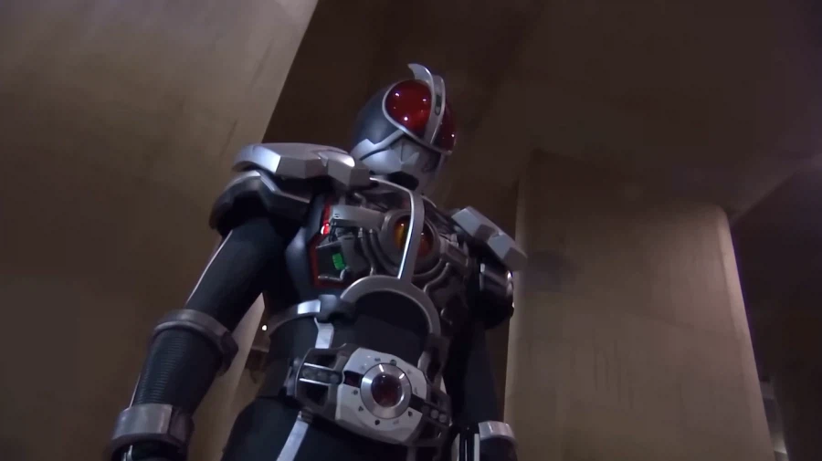 [가면라이더 디케이드]디케이드가 파이즈 엑셀 폼으로 변신했을 때 신경쓰였던 것_1.webp