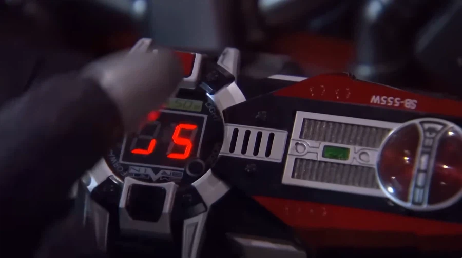 [가면라이더 디케이드]디케이드가 파이즈 엑셀 폼으로 변신했을 때 신경쓰였던 것_3.webp