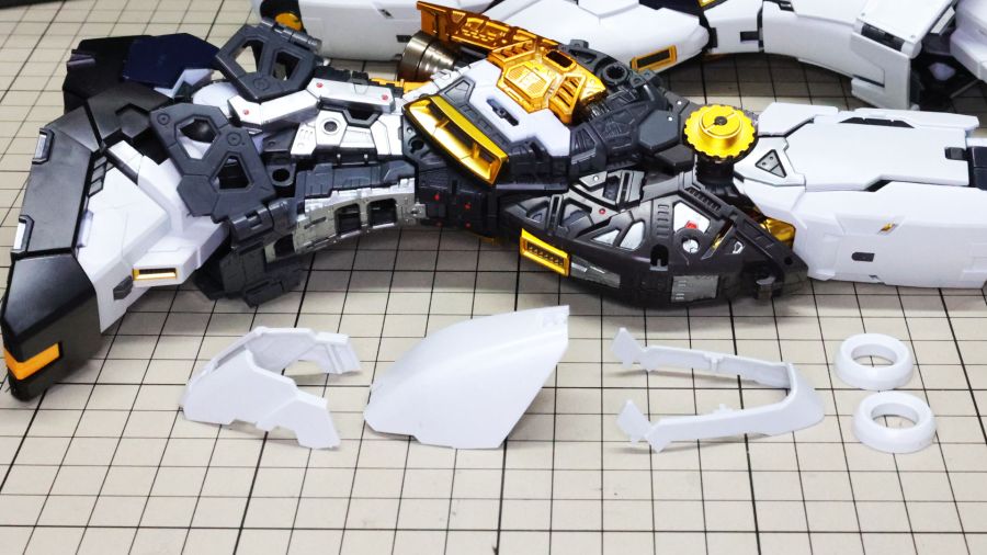 PG 언리쉬드 뉴 건담 장갑 & 무장 조립 과정 사진 (스크롤 주의)_11.jpg