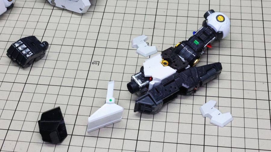 PG 언리쉬드 뉴 건담 장갑 & 무장 조립 과정 사진 (스크롤 주의)_49.jpg