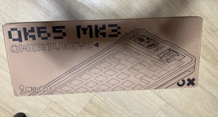 키보드) 몇달전에 예약했던 녀석 도착함_1.webp