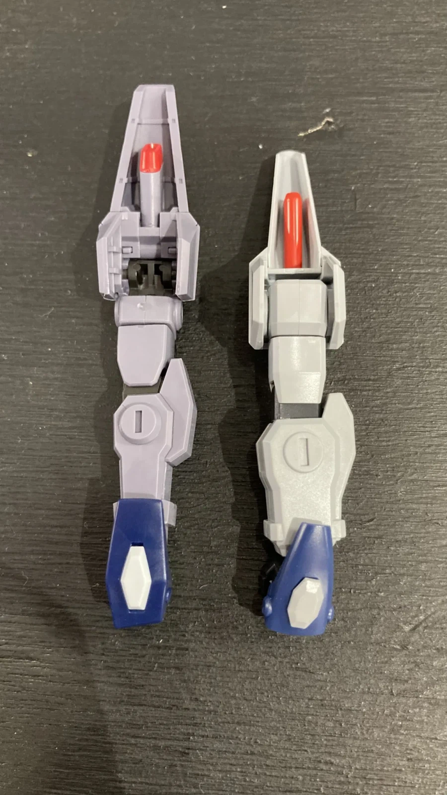 [반다이] HGCE 1/144 레전드 건담. 신판과 구판 비교 해외 리뷰_17.webp