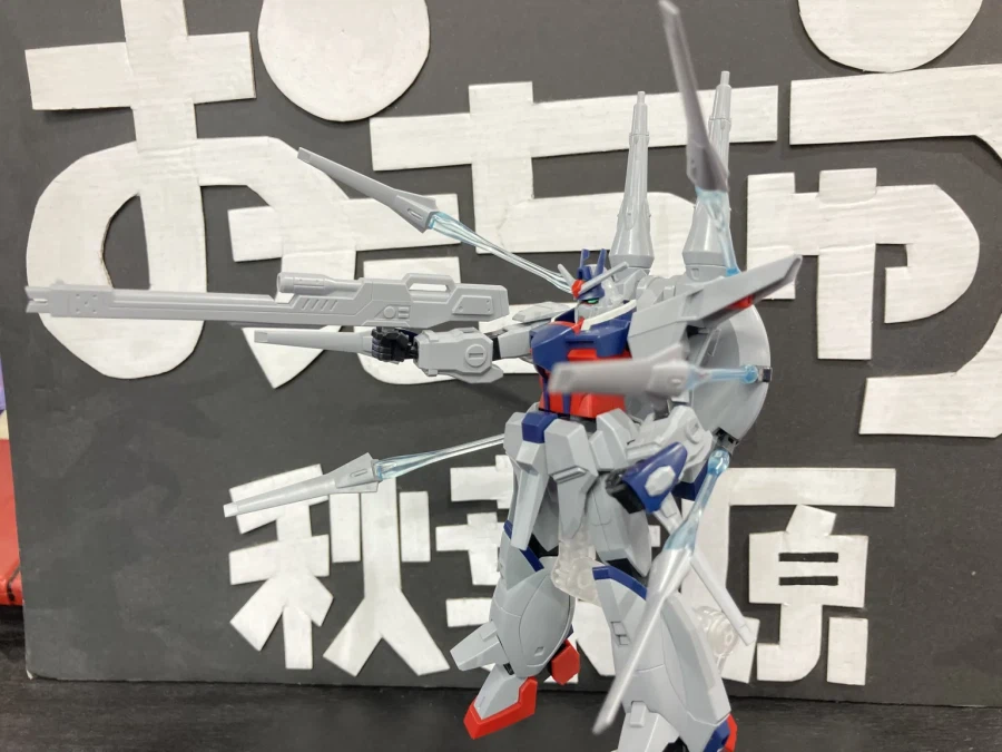 [반다이] HGCE 1/144 레전드 건담. 신판과 구판 비교 해외 리뷰_33.webp