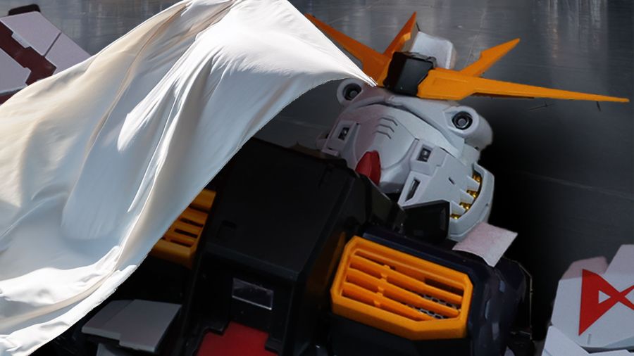 PG 언리쉬드 뉴 건담 롤아웃 포징 사진_2.jpg