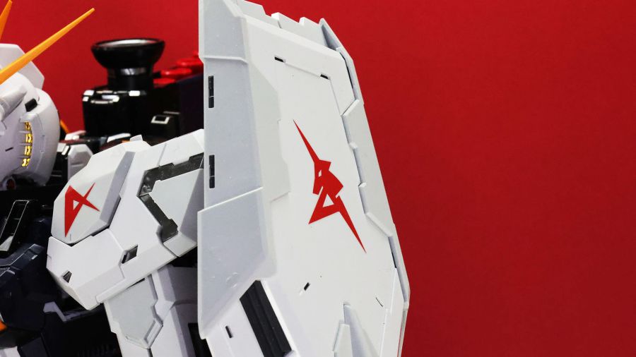 PG 언리쉬드 뉴 건담 롤아웃 포징 사진_41.jpg