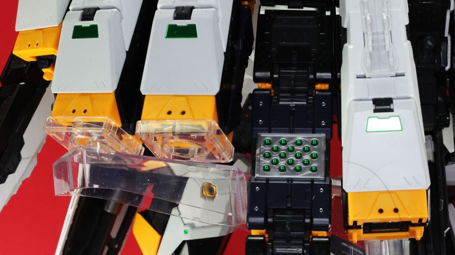 PG 언리쉬드 뉴 건담 롤아웃 포징 사진_57.jpg