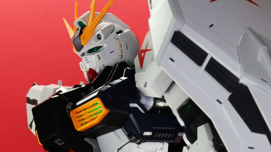 PG 언리쉬드 뉴 건담 롤아웃 포징 사진_71.jpg